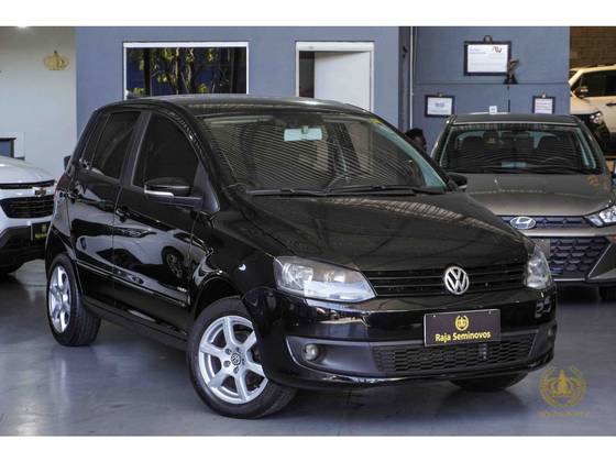 VOLKSWAGEN FOX 1.0 MI TREND 8V FLEX 4P MANUAL VOLKSWAGEN FOX 1.0 MI TREND 8V FLEX 4P MANUAL
